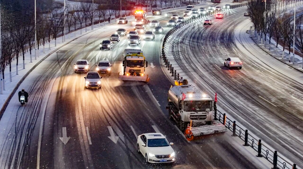 雨雪冰冻！鄂州9888拉斯维加斯集团全力应对！